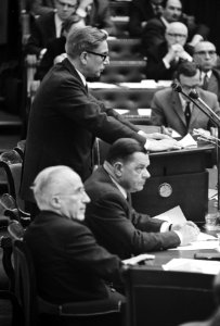 Debat in Tweede Kamer over de toestand bij de Universiteit van Amsterdam en de b, Bestanddeelnr 922-4449