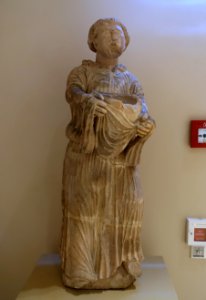Deacon with lavabo, Kloster Seligenstadt, Middle Rhine, 1240-1250, calcareous sandstone - Hessisches Landesmuseum Darmstadt - Darmstadt, Germany - DSC00130