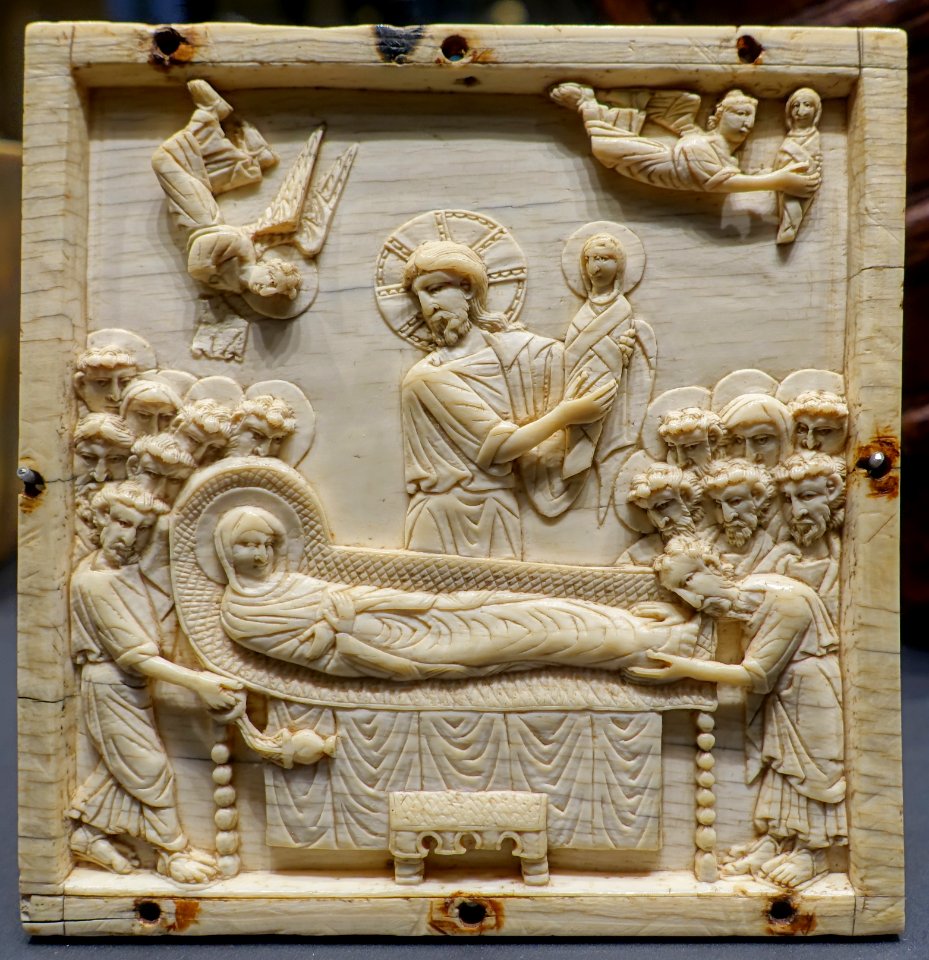 Death of Mary (Koimesis), Constantinople, late 900s, ivory - Hessisches Landesmuseum Darmstadt - Darmstadt, Germany - DSC00247