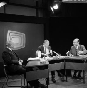 Debat drs. Den Uyl en drs. Schmelzer voor AVRO-TV, Bestanddeelnr 920-0029