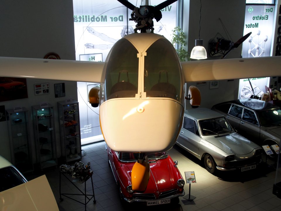 D-EADL (aircraft) in Museum Autovision Bild 3