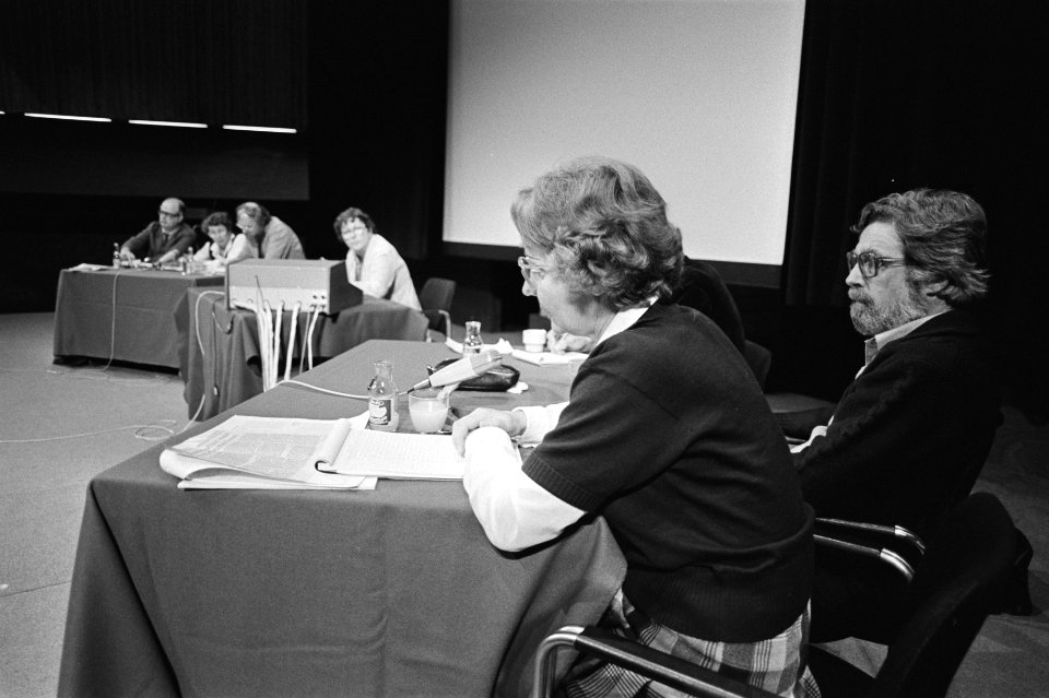 Deelnemers aan de discussie in debat, Bestanddeelnr 931-7039