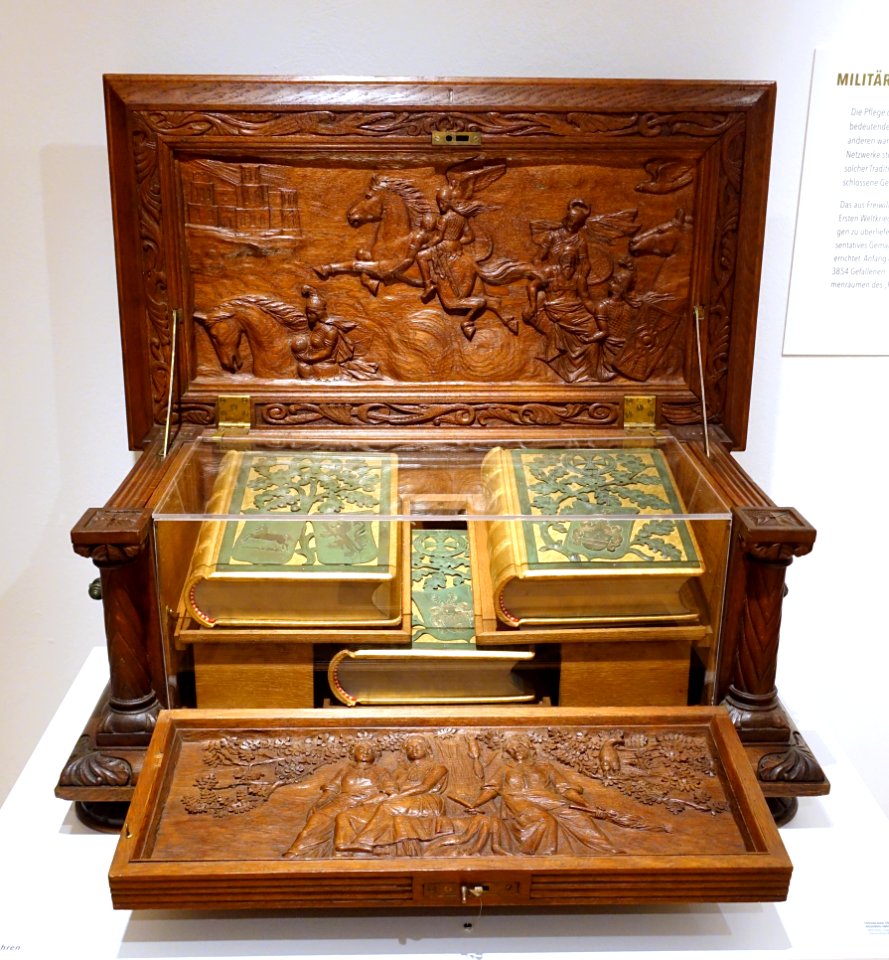 Death chest for the Reserve Infantry Regiment 208, Wilhelm Sagebiel, Germany, 1932 AD - Braunschweigisches Landesmuseum - DSC04761