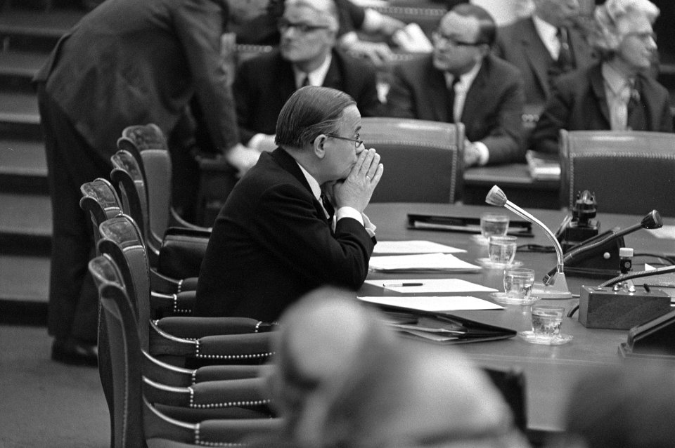 Debat in Tweede Kamer over mogelijke excessen bij militaire acties in Indonesie , Bestanddeelnr 922-2326