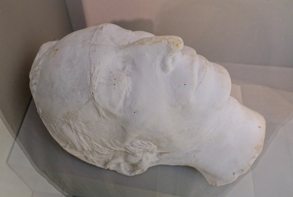 Death mask of Carl Maria von Weber, 1826, plaster of Paris - Germanisches Nationalmuseum - Nuremberg, Germany - DSC03387