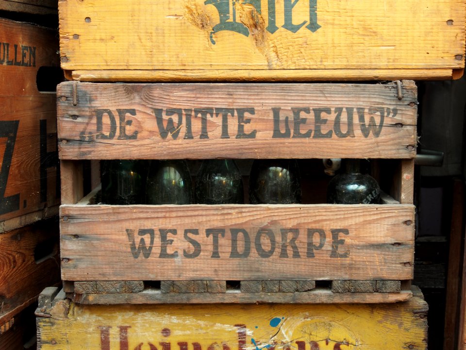 De Witte Leeuw Westdorpe, bierkrat