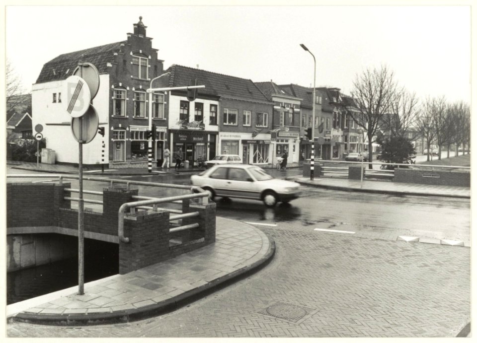 De vernieuwde Roohellerbrug. NL-HlmNHA 54023553