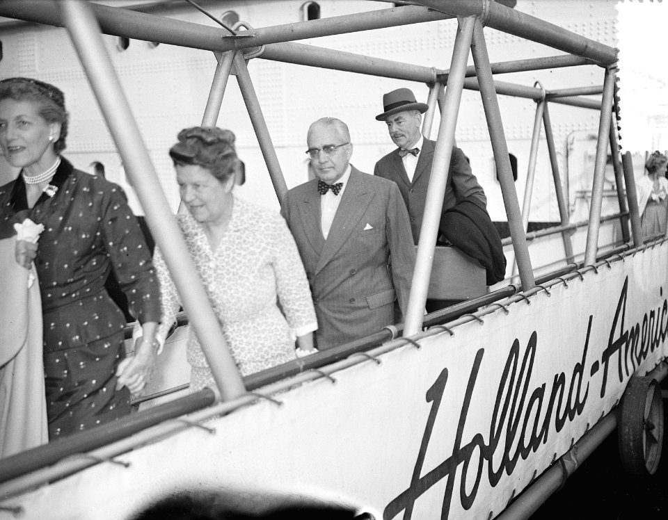 Dean Acheson bezoekt ons land, aankomst met Nieuw Amsterdam met ambassadeur A., Bestanddeelnr 907-2918
