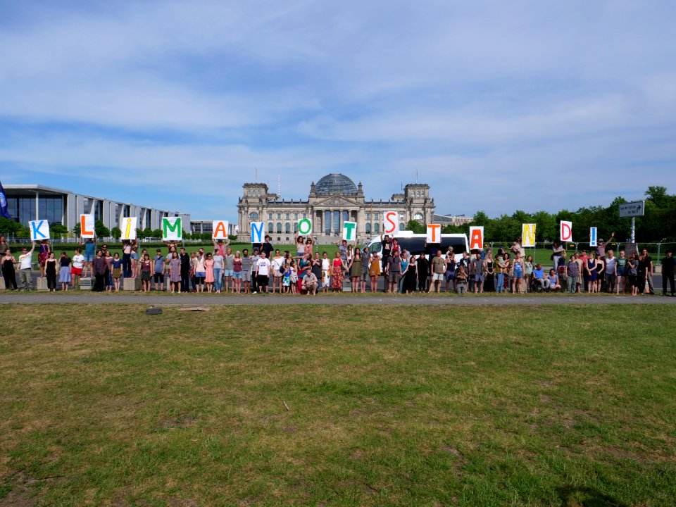 Declaration of the civil climate emergency in Berlin 31
