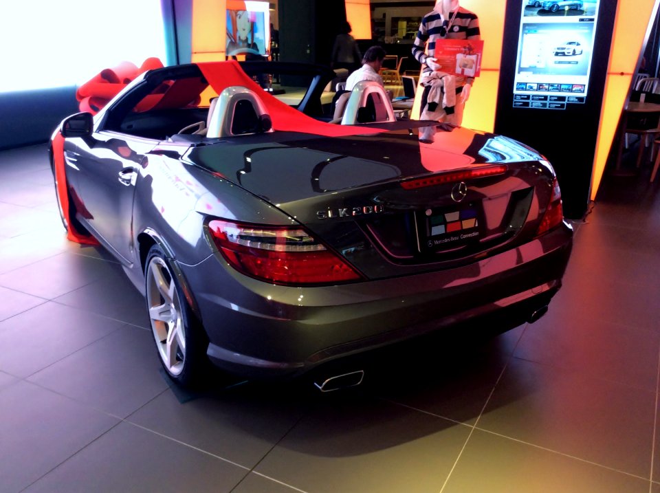 Decorated Mercedes-Benz SLK200 BlueEFFICIENCY MT (R172) wrapped with ribbon rear