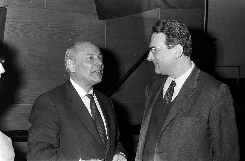 Debat Den Uyl (PvdA fractievoorzitter) en Ernest Mande (Belgisch marxist) over A, Bestanddeelnr 923-9523