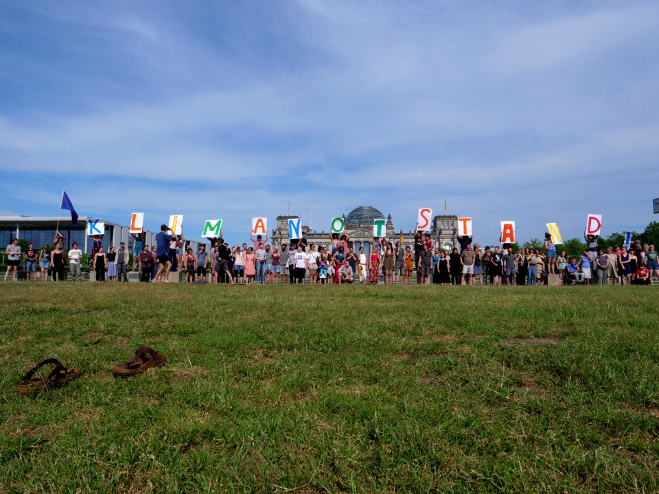 Declaration of the civil climate emergency in Berlin 34
