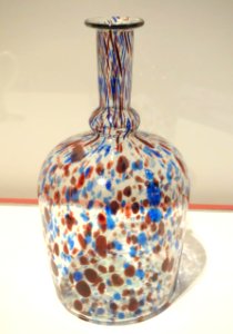 Decanter by unknown maker 13.915, England, c. 1850, glass - Brooklyn Museum - Brooklyn, NY - DSC08845