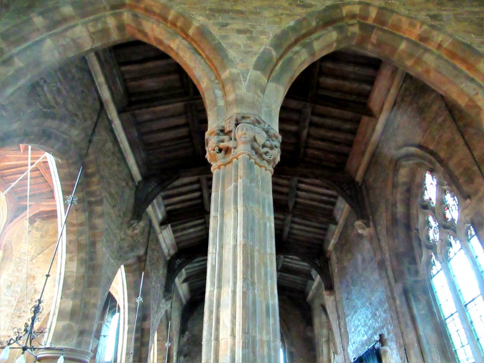 Decorated pillar, St Mary, Bloxham 01