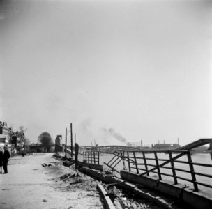 De vernielde brug van Deventer, Bestanddeelnr 900-2467