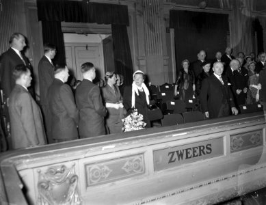 De Vereniging tot Behoud van Natuurmonumenten viert haar gouden jubileum. Koning, Bestanddeelnr 907-6454