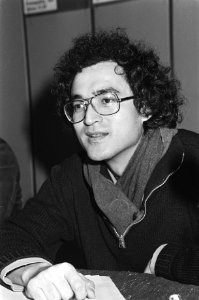 Debat tussen de econoom Ernest Mandel en Boe Thio over linkse anti-crisisstrateg, Bestanddeelnr 932-0760