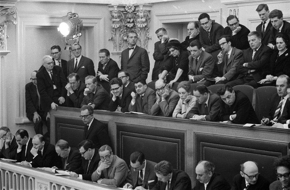 Debat reclame-televisie in Tweede Kamer begonnen. Publieke tribune, Bestanddeelnr 914-9473