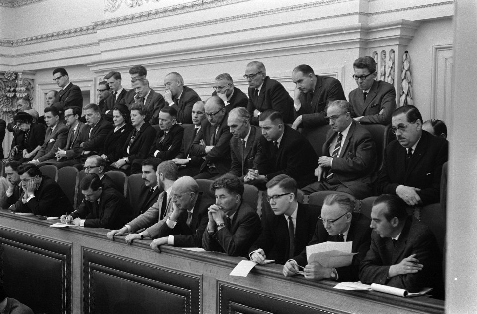 Debat reclame-televisie in Tweede Kamer begonnen. De publieke tribune, op voorgr, Bestanddeelnr 914-9462