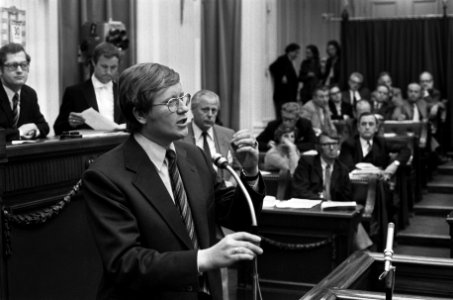 Debat over regeringsverklaring in Tweede Kamer , Wiegel interrumpeert, Bestanddeelnr 926-4442