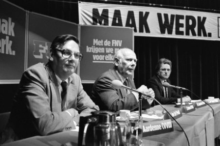 Debat politici en vakbeweging in de Hoeksteen, Amsterdam Van Aardenne (VVD), De, Bestanddeelnr 932-3116