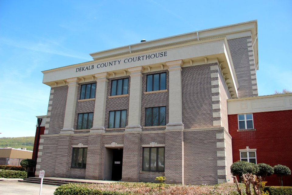 DeKalb County Courthouse, Fort Payne, AL April 2018