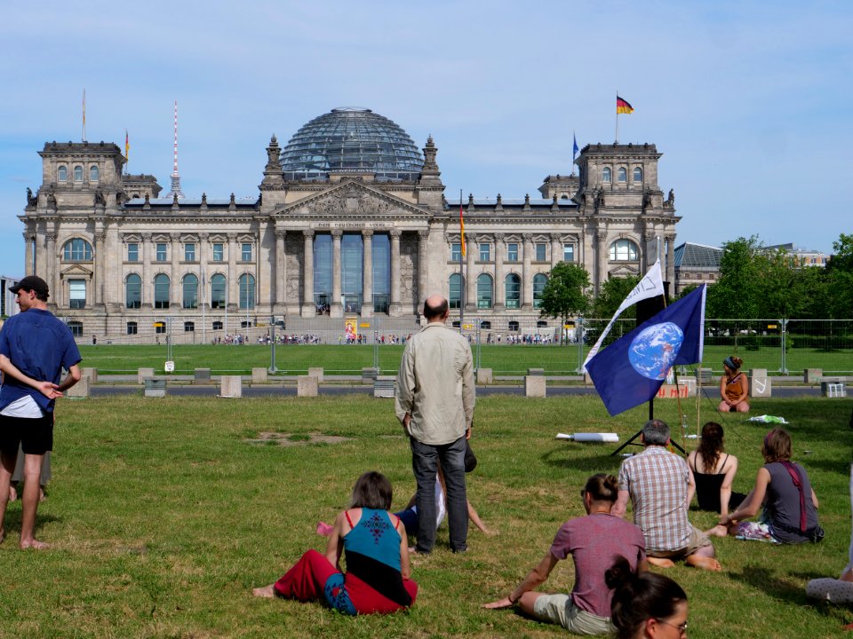 Declaration of the civil climate emergency in Berlin 02