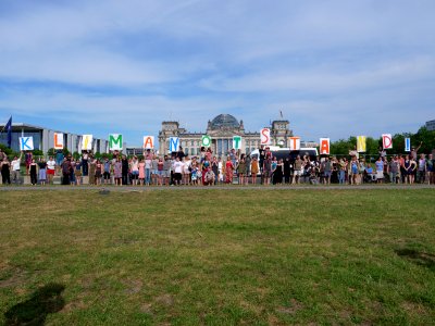 Declaration of the civil climate emergency in Berlin 28