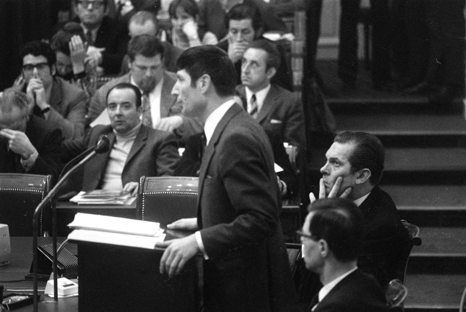 Debat Tweede Kamer over vrijlating Drie van Breda , Van Agt aan het woord, Bestanddeelnr 925-4222