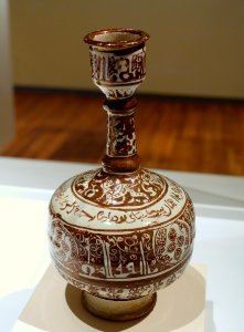 Decanter, Iran, early 13th century AD, lustre painted fritware - Aga Khan Museum - Toronto, Canada - DSC06633