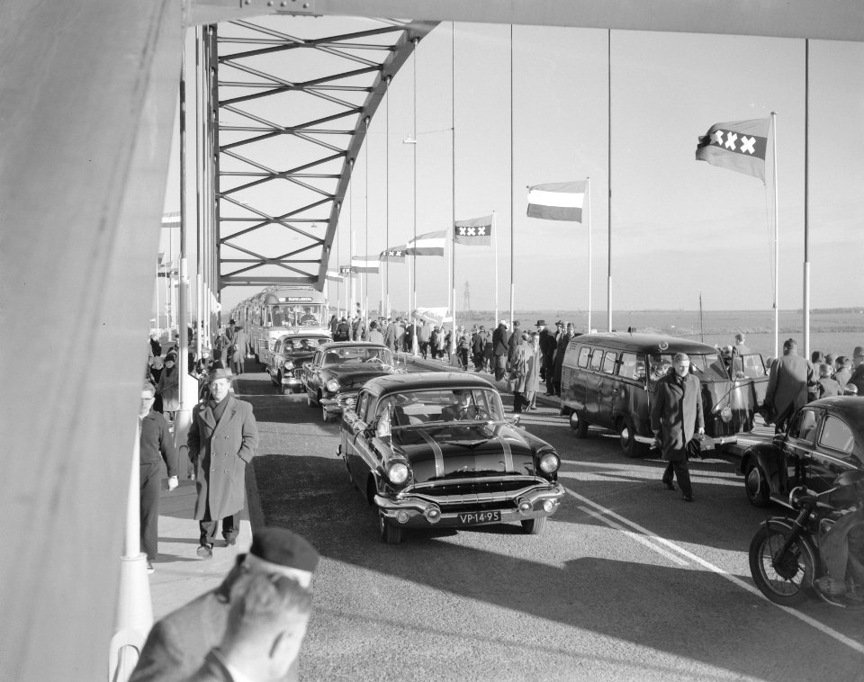 Defile van autos, Bestanddeelnr 909-1532