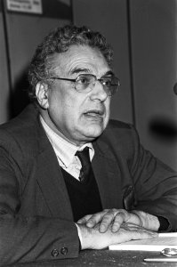 Debat tussen de econoom Ernest Mandel en Boe Thio ove linkse anti-crisisstrategi, Bestanddeelnr 932-0763