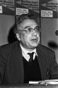 Debat tussen de econoom Ernest Mandel en Boe Thio ove linkse anti-crisisstrategi, Bestanddeelnr 932-0762