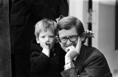 Defile Soestdijk 78 Pieter van Vollenhoven en zoon (close), Bestanddeelnr 929-6977