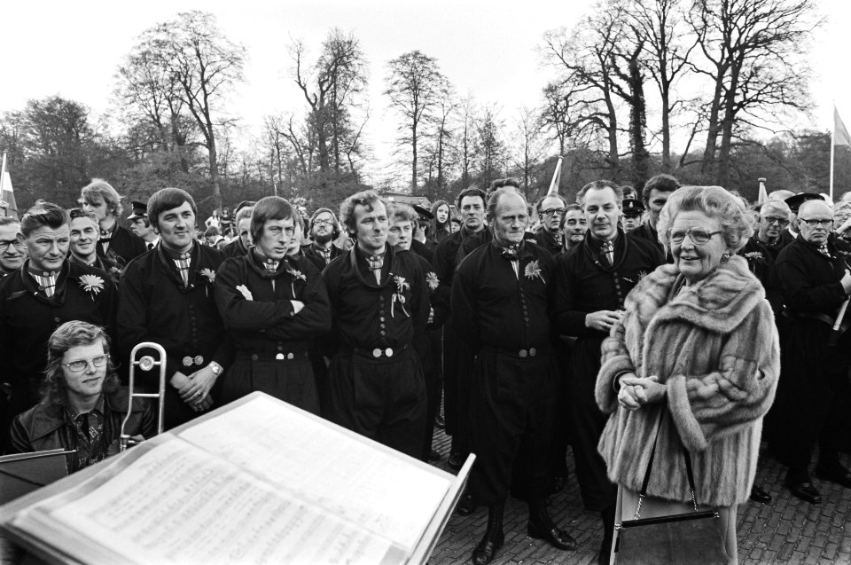 Defile Soestdijk Juliana, kop, Bestanddeelnr 928-5508