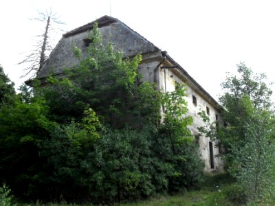 Defurovy Lažany - opuštěný zámek C