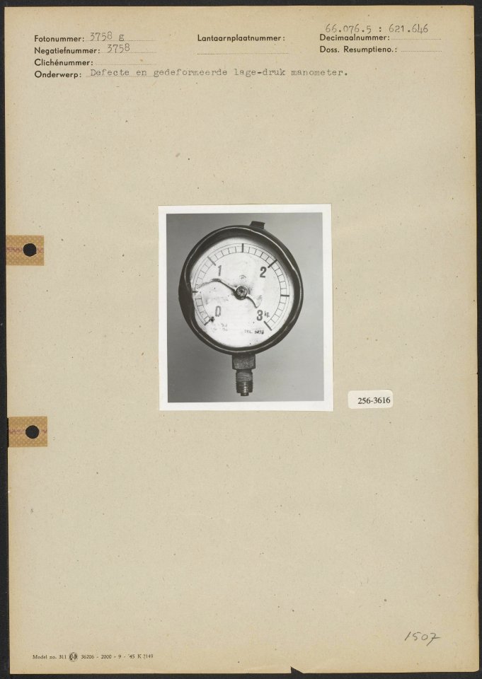 Defecte en gedeformeerde lage-druk manometer, Bestanddeelnr 256-3616