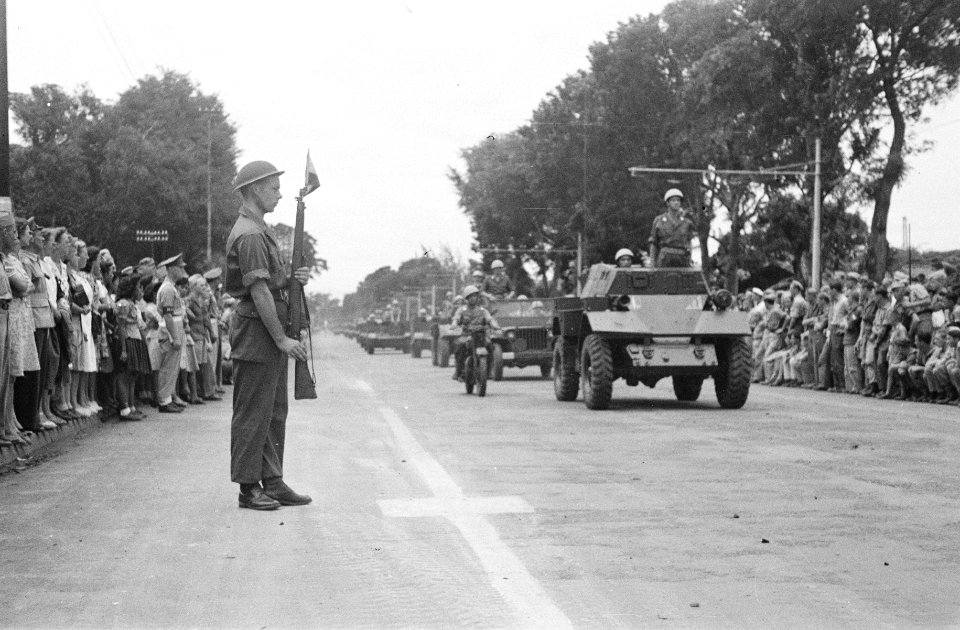 Defilé. 2e Eskadron 1e Regiment Huzaren van Boreel, Bestanddeelnr 175-1-4
