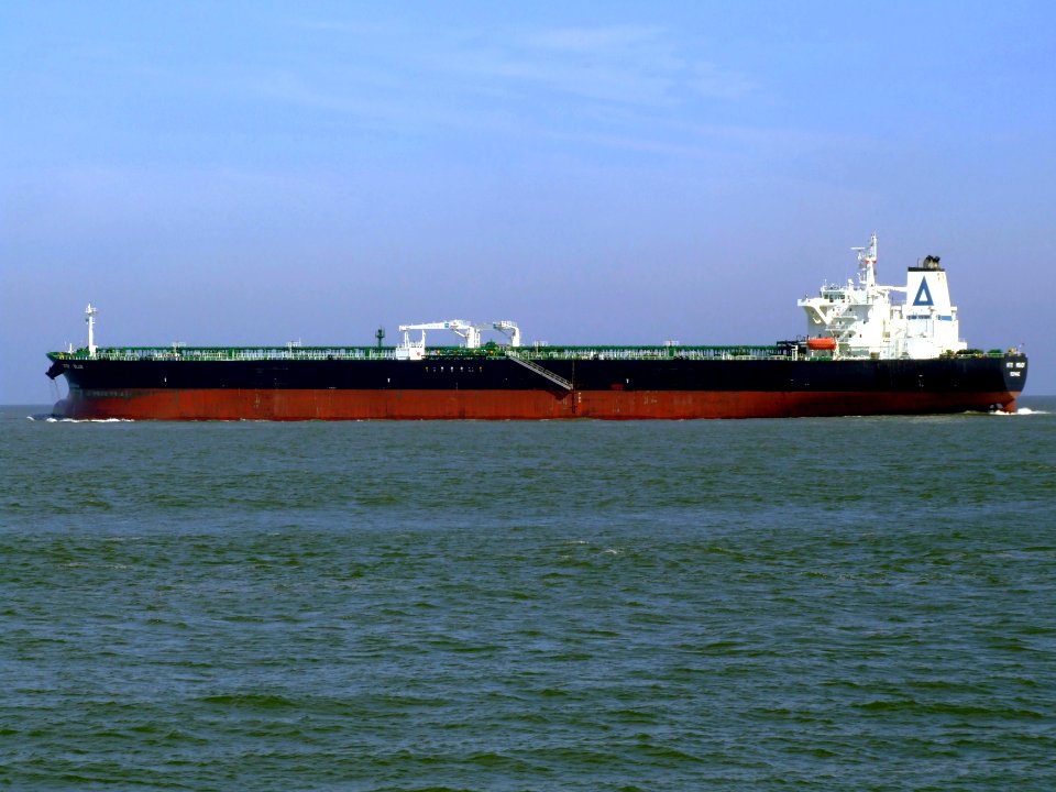 Deep Blue p4 9299903 leaving Port of Rotterdam, Holland 08-Apr-2007