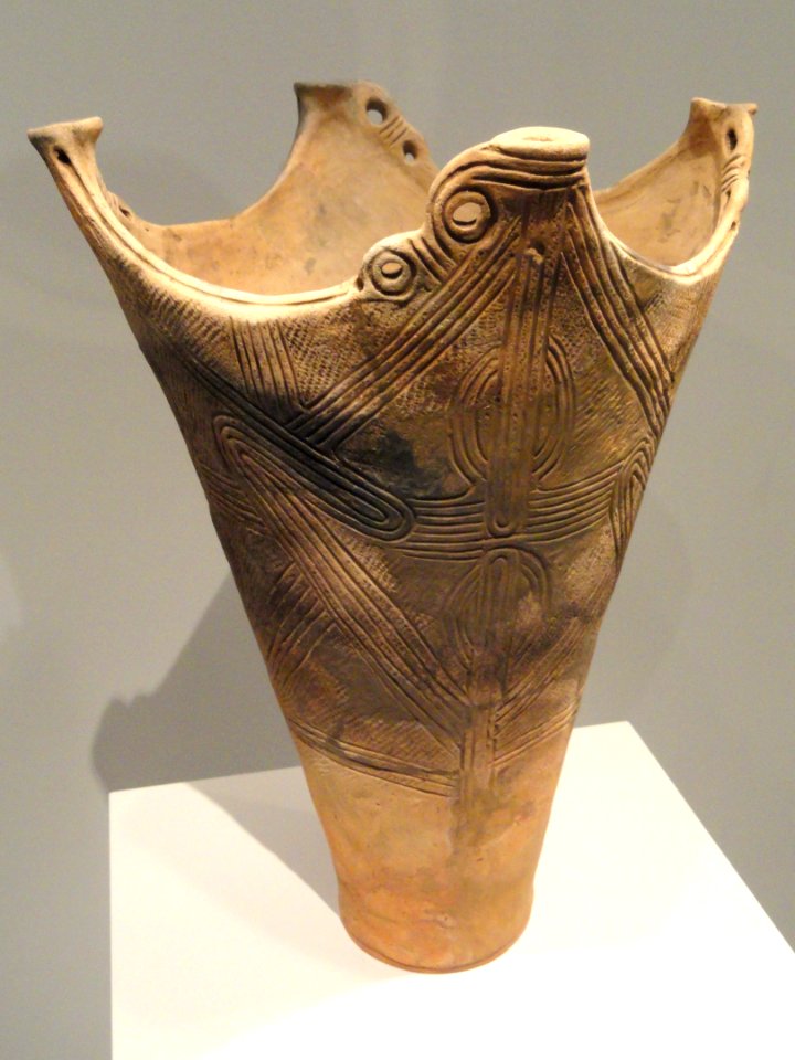 Deep Pot, 2000-1000 BC, Japan, earthenware, probably from Horinouchi site near Funabashi, Chiba - Art Institute of Chicago - DSC00121