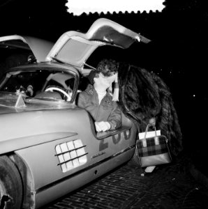 Deelnemers Rally Monte Carlo passeren Amsterdam, Bestanddeelnr 907-5473