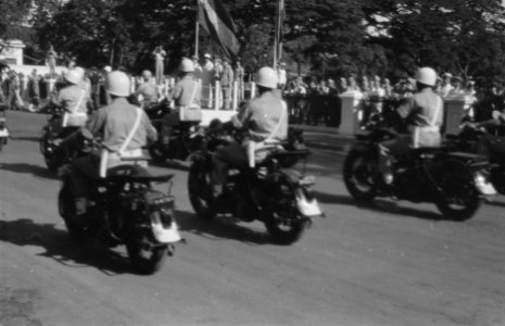 Defilé Batavia. Motorrijders Militaire Politie, Bestanddeelnr 368-6-6