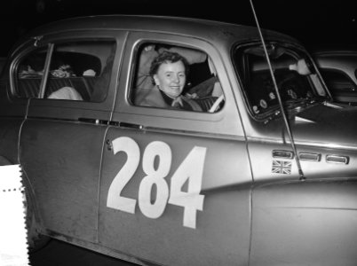 Deelnemers Rally Monte Carlo passeren Amsterdam, Bestanddeelnr 907-5461