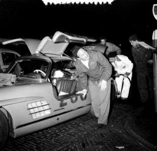 Deelnemers Rally Monte Carlo passeren Amsterdam, Bestanddeelnr 907-5470