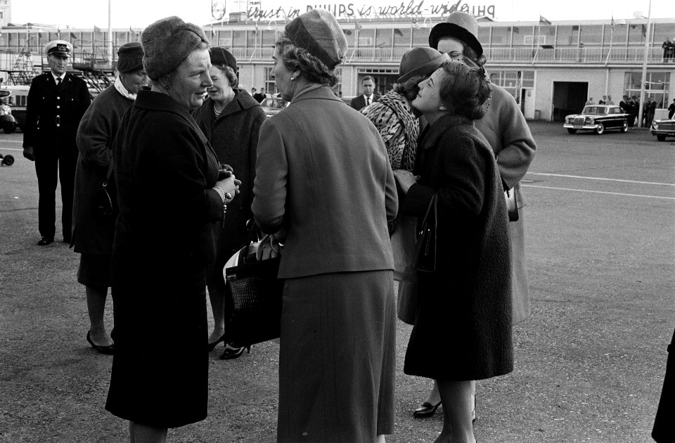 Deense Koningin na prive-bezoek weer naar Kopenhagen vertrokken, Bestanddeelnr 914-4099