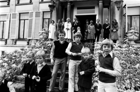 Defile Soestdijk 78 de Prinsjes Floris, Carlos, Maurits Johan Friso , Pieter Ch, Bestanddeelnr 929-6958