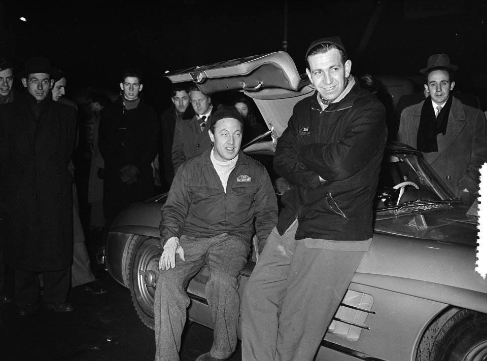 Deelnemers Rally Monte Carlo passeren Amsterdam, Bestanddeelnr 907-5467