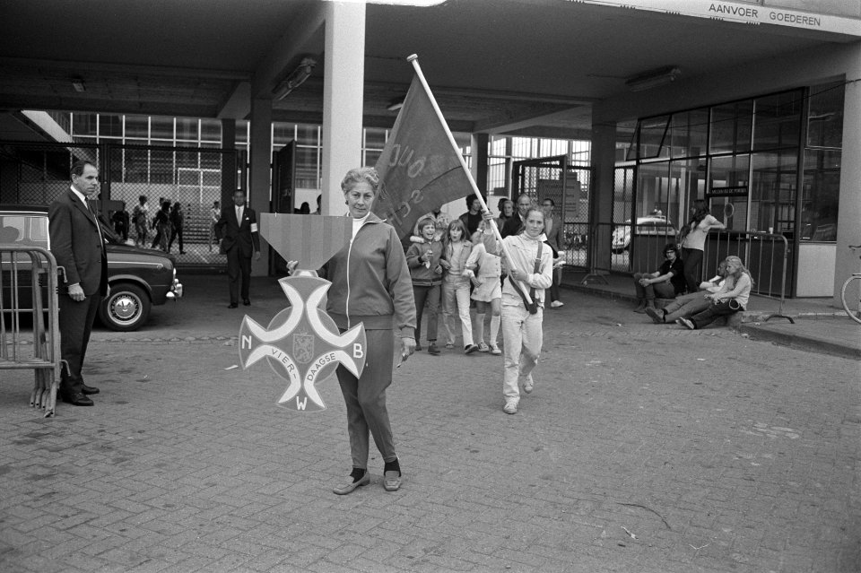 Deelnemers, Bestanddeelnr 924-6356