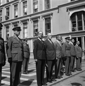 Defile voor nieuwe Minister van Oorlog Fiévez, Bestanddeelnr 901-8416
