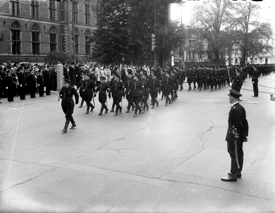 Defile Vrijwillige Politie, Bestanddeelnr 902-7737